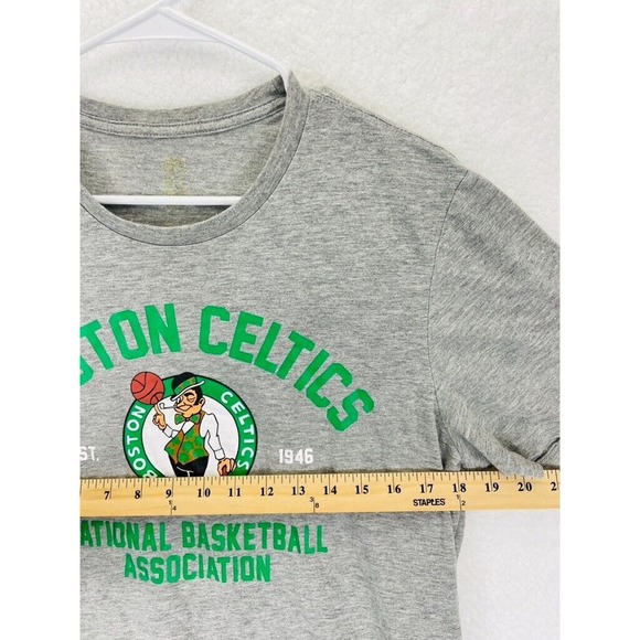NBA Boston Celtics T-Shirt Men’s Size S Gray Crew Neck Short Sleeve Graphic Tee - Picture 4 of 7